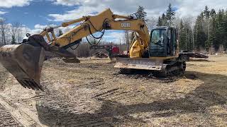 LOT 101 ~ 2006 John Deere 135C Excavator