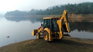 Comfort and safety of Cat® 424 Backhoe Loader