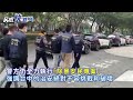 快新聞／台中夜店12人鬥毆互打　遭警到場「殺蟲劑式」狂噴辣椒水畫面曝－民視新聞