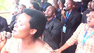 IBIHE NSENGA UWITEKA by Holy Nation Choir (LIVE PERFORMANCE: aha twari turi iRUSIZI))