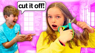 My Daughter’s Best Friend Controls Her Life for 24 Hours 😱
