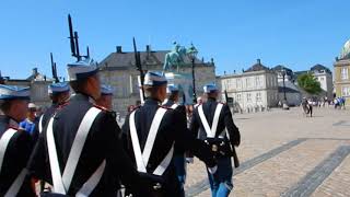 デンマーク コペンハーゲン 観光地 衛兵交代式 アマリエンボー宮殿 Denmark Copenhagen Sightseeing Changing of the Guard