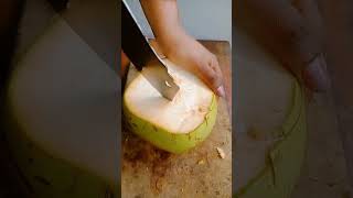 කුරුම්බා වතුර ටිකක් බොමු ද?🥥🍸|coconut drink |healthy drinks|coconut water #sorts #srilanka #nature