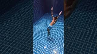 gymnastics meets swimming. 🤝 📹: @Nickoflow_6 #Olympics