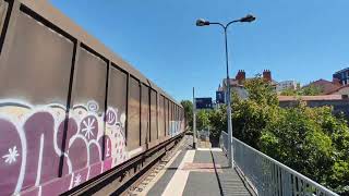 FRET SNCF en gare de Clermont la Rotonde bb 67400 en um + couvert transwaggon.