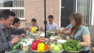 Cuộc Sống Canada-Cả Nhà Ăn Chiều Mời Mọi Người Ăn Cùng Với Gia Đình Xiêm Nha.