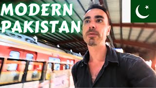 I Tried The ULTRAMODERN LAHORE METRO 🇵🇰(PAKISTAN)