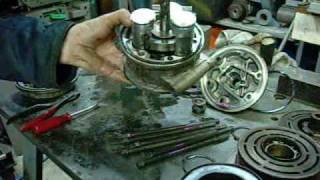 Double Acting Swash Plate AC Compressor Exposed