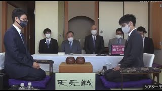 天元戦５番勝負の第１局は、挑戦者の関航太郎七段が一力遼天元に白番中押し勝ち。