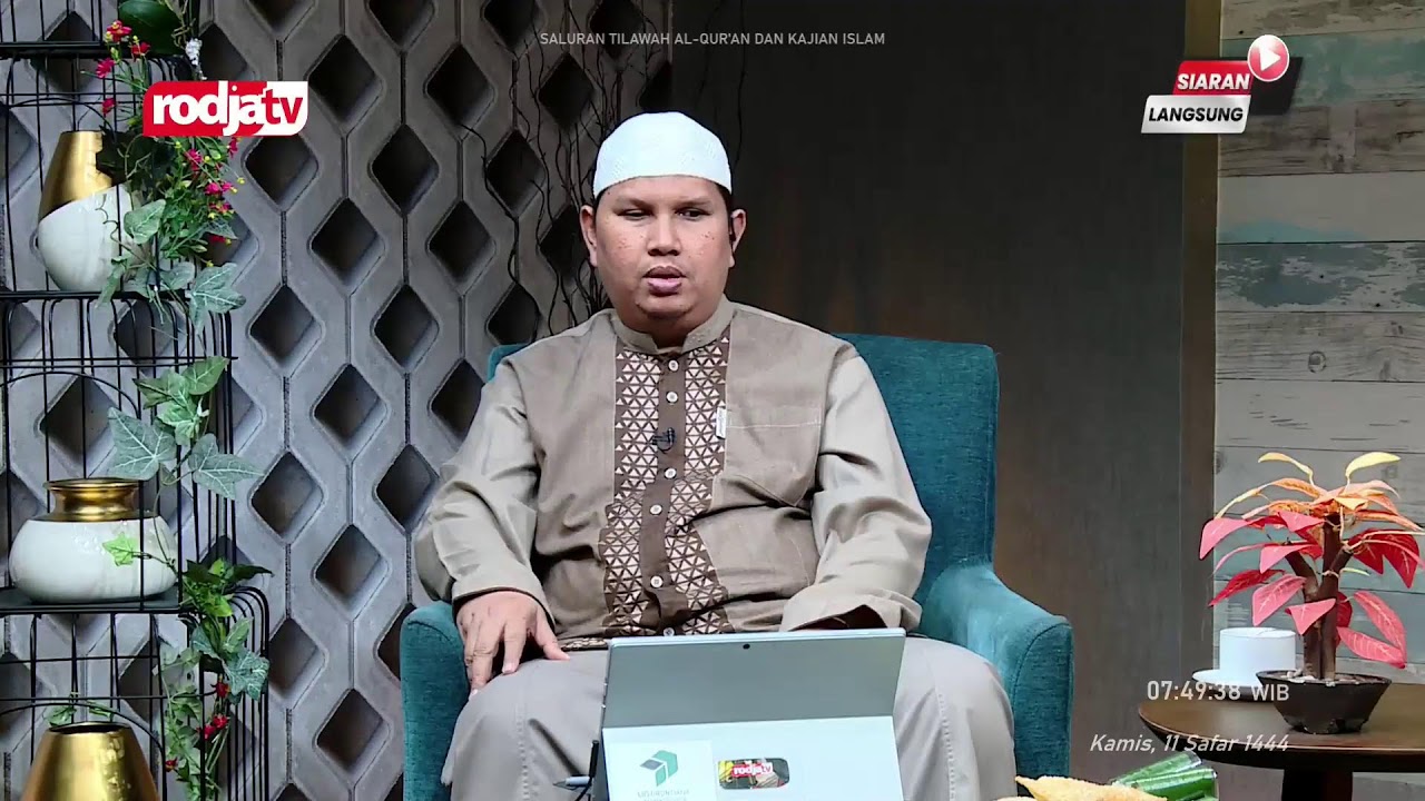 [LIVE] Ustadz Dr. Erwandi Tarmizi, M.A. || Syarah 'Umdatul Fiqih. - YouTube