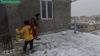 A cold and snowy winter day with the family of Vail Shurm