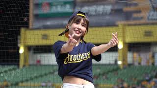 2022/09/01 CPBL 例行賽 統一獅 vs 兄弟象 Passion Sisters 峮峮 WE ARE FAMILY 二局下 許基宏 一壘安打 + 陳子豪 致勝二分砲 ！ (兄弟生日快樂)