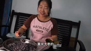 端午节，儿媳带娃回婆家，动手包上百个粽子，公婆：口味太丰富了