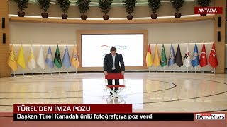 MENDERES TÜREL'DEN İMZA YERİNE GEÇEN POZ