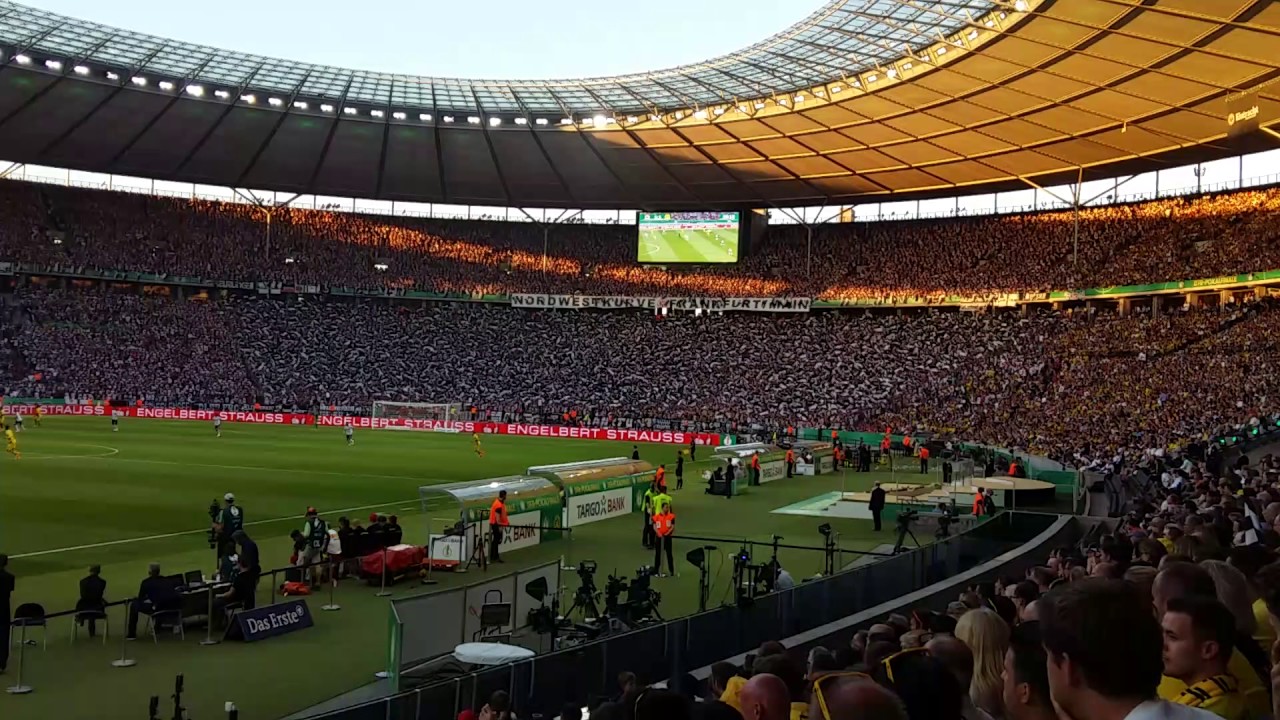 Eintracht Frankfurt - Borussia Dortmund DFB Pokal Finale Choreo - YouTube