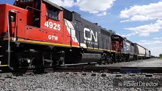 Amtrak 504 and 518 (amtrak dash 8s) duo on amtrak 338 the Hiawatha pass Morton grove! 8/25/20