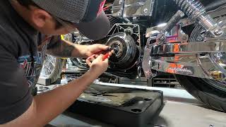 IN-DEPTH LOOK HARLEY DAVIDSON INNER PRIMARY SHIFT SHAFT SEAL AND TRANS MAINSHAFT SEAL LEAKING FXDWG