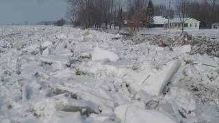 Une mer de glace à Yamaska filmée par drone