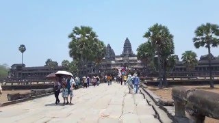 Walking on the way of Angkor of Cambodia អង្គរវត្ត Angkor Wat on Siem Reap Trip on 16/12/2016