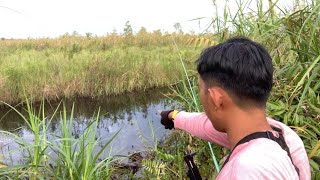 SANGAT MENGGIURKAN MANCING DI PEDALAMAN KALBAR IKAN PADA RAKUS MAKAN