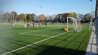 Voetbal RCL JO15-1 vs Blauw Zwart JO15-1, spelmoment strafschop