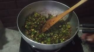 bhindi di sabji।। simple bhindi।। life of Punjab।।(@Mannpunjabikitchen )#cooking #viralvideo