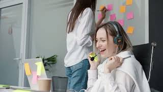 The 9 Essential Features of a Modern Contact Center