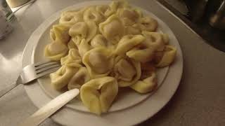 MongoTV_14050 - Min Aftensmad - Tortelloni Med Mozzarella Ost og Tomat