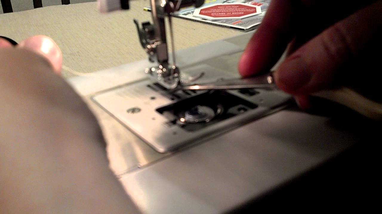 Threading A Singer 4423 Heavy Duty Sewing Machine - YouTube