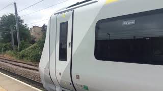 700013 leaves platform 2, West Hampstead Thameslink