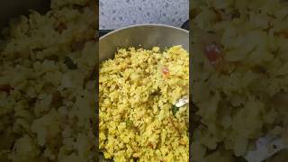 Poha recipe -Easy Indian breakfast recipe - Savory flattened rice #shorts #breakfast