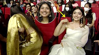 Sai Pallavi And Rashmika Uncomfortable With Dress At Aadavallu Meeku Johaarlu Pr