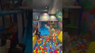 Bachho Ne sab ball pheki🥰Banna Adhar Adhar Pag Melo Jo #shorts #viral #video #ytshorts #kids #cute