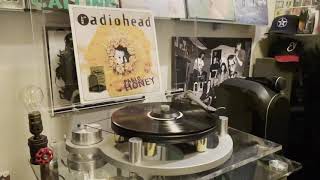 Radiohead “Creep” plays on Michell Gyrodec turntable