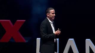 El poder de 2 sencillas palabras | Juan Antonio Zamora | TEDxUANL