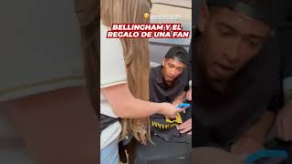 BELLINGHAM reconoce a una FAN que le regaló un CUADRO