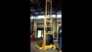 ULINE H-2652 Electric Straddle Stacker 12 foot pallet forklift