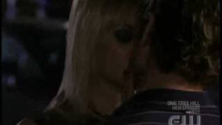 Gossip Girl - Nate and Jenny (kiss)