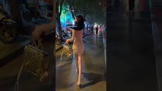 李青青 翘臀美臀 时尚街拍美女 走路带风的女子