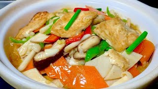 Chinese New Year is coming soon, make a pot of tofu with mushrooms and mushrooms, it is tender