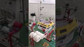 How a ship taking refuel / bunkering at sea