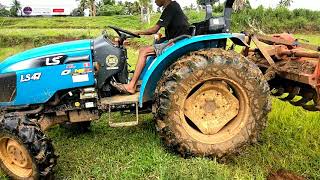 Traktor sawah roda empat super cepat/ bajak lahan kering