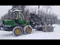 john deere 1110 e .