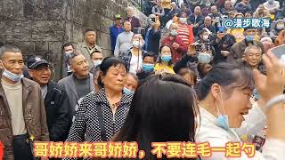 “柳城哥”斗三大女歌师，太厉害了！