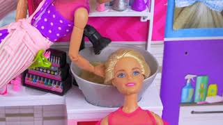 Barbie doll has new helper in the Hair Salon! Play Toys