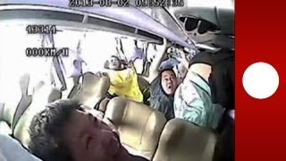 Accident de bus en Chine : images chocs filmées par une caméra de surveillance