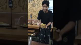 Sayang Masih Banyak Yang Tersisa ⁉️ Asupan Absurdwix Video Lucu Viral Indonesian🤣 #shorts