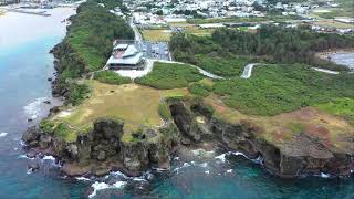 【ドローン空撮・日本の名所紹介×万座毛】万座毛に立つ［沖縄県恩納村・万座毛］