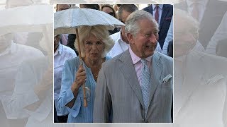 Principe Carlo e Camilla in costume alle Barbados: era dal 1983 che il figlio della regina Elisab...