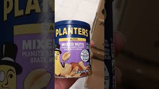 PLANTERS SALTED MIXED NUTS#asmr #asmrsounds #shorts #ichelvlog